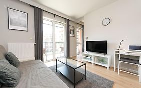 Main Trainstation One Bedroom Ac P4You Pl